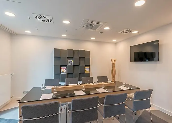 Hotel Premier Hammerbrook 3*